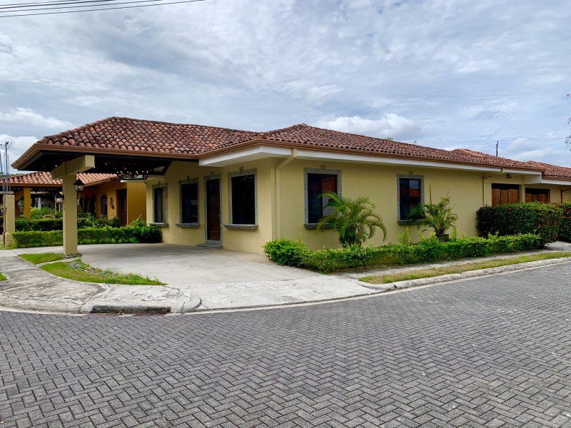 House in Luna Liberiana