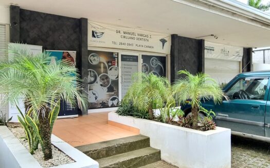 4 Commercial Shops, Best Location – Steps to Playa Carmen