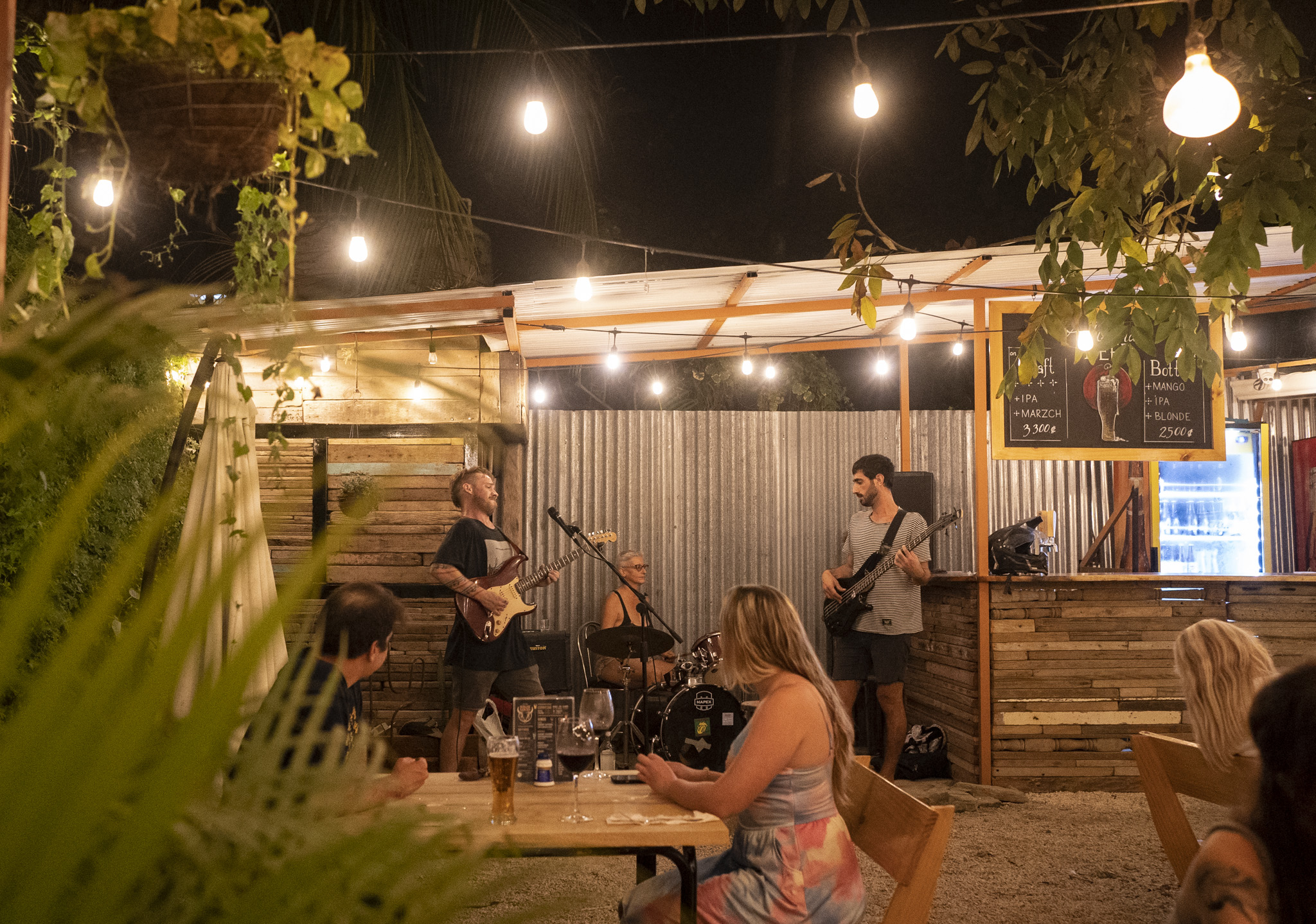 Turnkey Burger Restaurant W/ More than 15 Years of experience in Santa