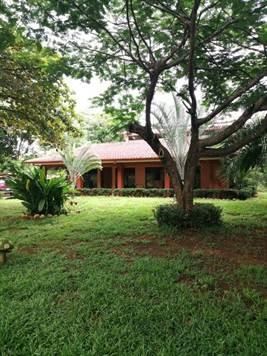 2 acre property with large home in Orotina