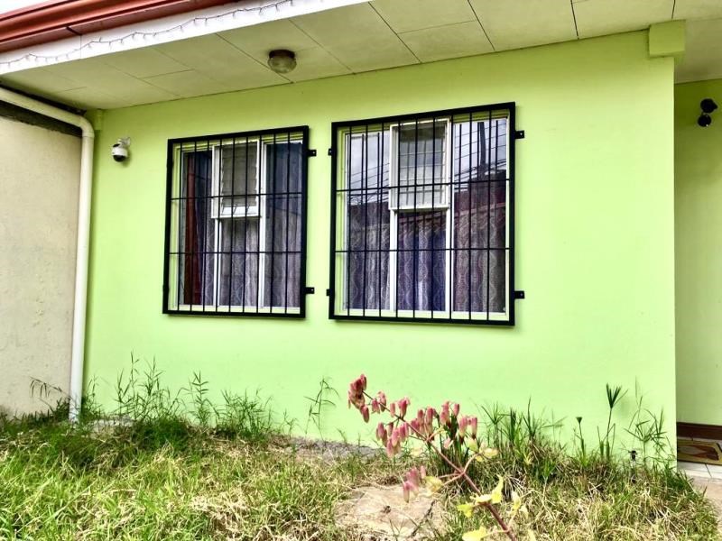 SMALL AFFORDABLE PROPERTY IN EL BOSQUE