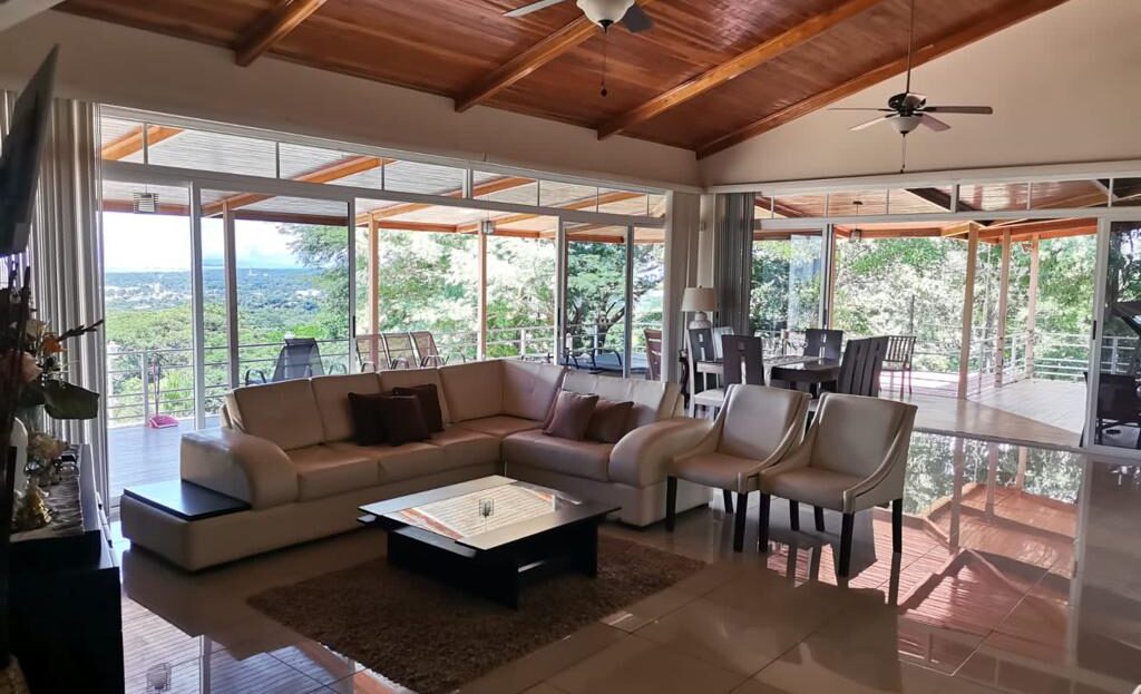 Orotina  23739 | RE/MAX Costa Rica Real Estate