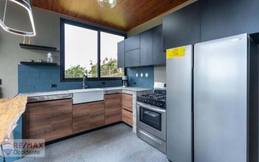 Moderm House Lotf For sale, Grecia Alajuela