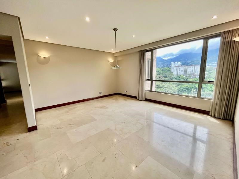 Escazu Elegance: Luxury Apartment with Panoramic Views for Sale