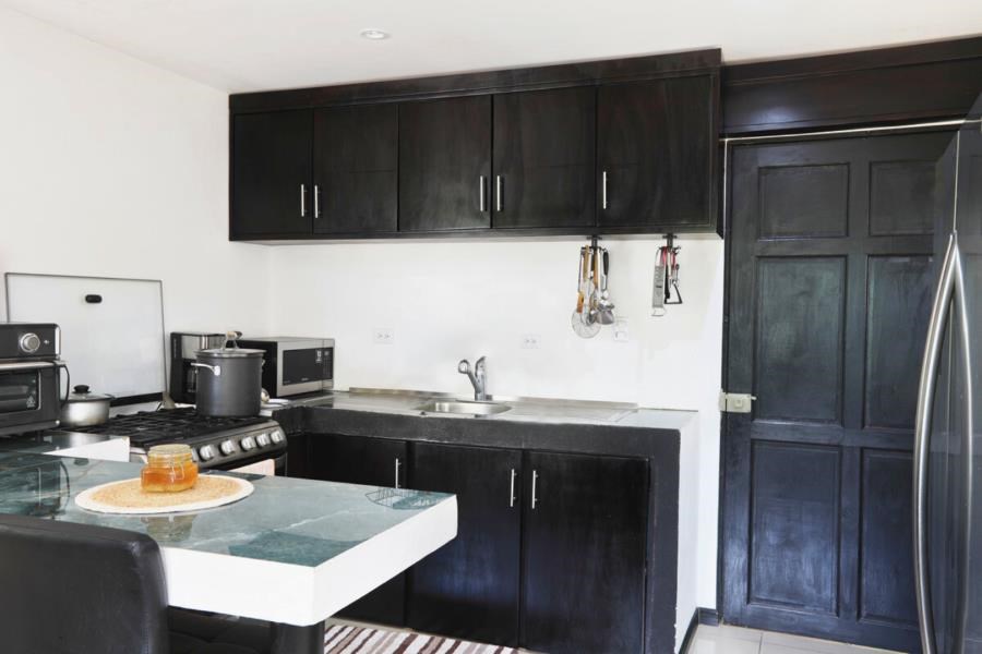 FOR SALE 2 ELEGANT HOUSES WITH INFINITY POOLS AND 2 GUEST BUNGALOWS