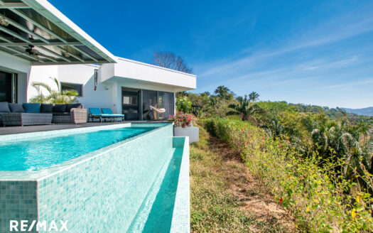 Hojancha>Puerto Carrillo For Sale 27847 | RE/MAX Costa Rica Real Estate