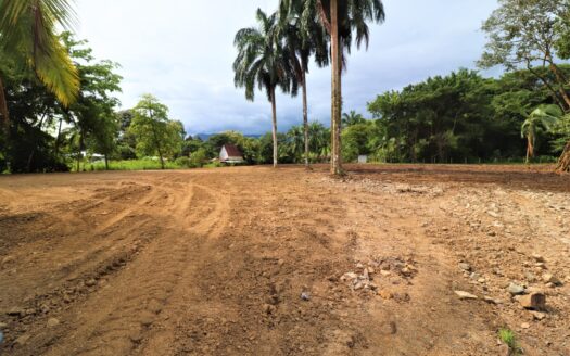 5000 Square Meter Lot, Residencial or Commercial, 400 Meters From the Beach