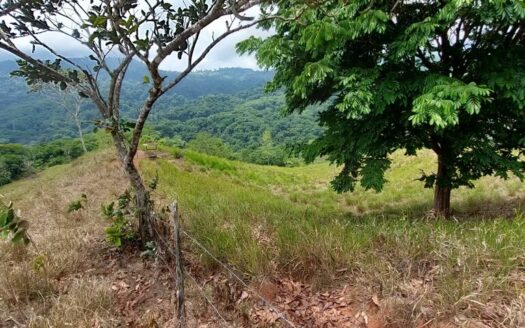 Rolling hills & mountain views…