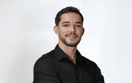 Kervin Herrera REMAX Lake & Volcano Properties