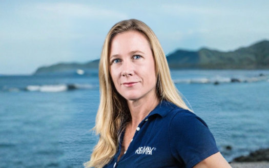 REMAX OCEAN SURF AND SUN Courtney Borquet