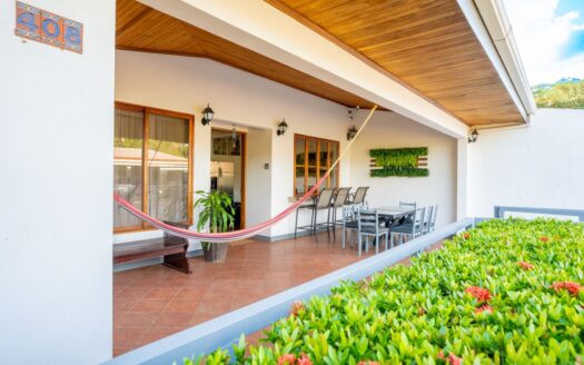 Charming 3-Bedroom Home Near Playas del Coco – Amazing Price!