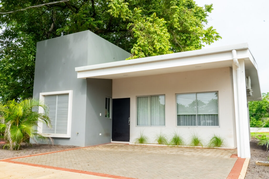 Casa Sole - Your Gateway to Affordable Coastal Living in Sardinal, Guanacaste
