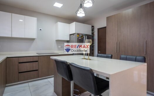 Single Story house For Sale Grecia Costa Rica