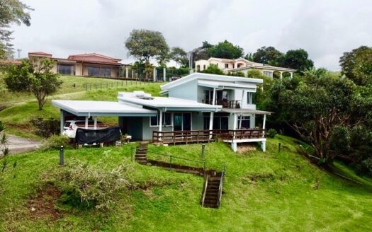 House for sale in Grecia