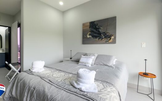 Modern 2-Bedroom Condo with Pool View in the Heart of Jaco Beach