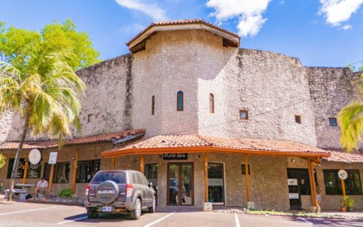 located commercial Hermosa Heights