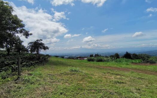 Property in Lourdes de Cirrí, Naranjo – 11,066 m² with Spectacular Views