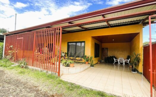 HOUSE FOR SELL IN SAN MIGUEL DE NARANJO, ALAJUELA.