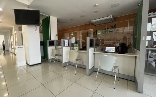 SE VENDE & ALQUILA-PROPIEDAD COMERCIAL, Y OFICINAS, de alta exposición en San José Centro, Costa Rica