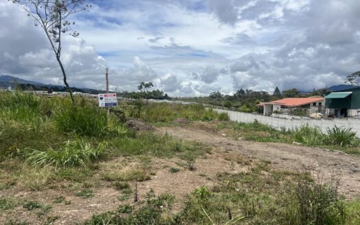 Terreno de 2656 m2 a 1.5 km de Paraíso de Cartago. Habitacional.