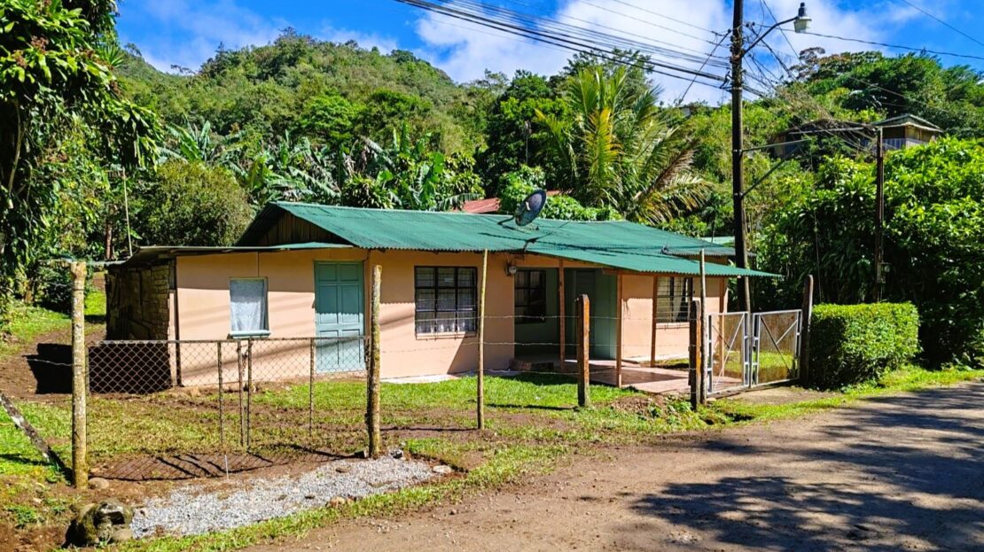 FARM WITH HOUSE FOR SALE IN PIEDADES NORTE