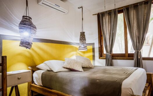 Prime Location! North ST Boutique Hotel – Steps to the surf