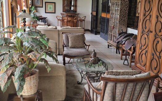 Beautiful Three-Story House for Sale – San Rafael Arriba, Desamparados