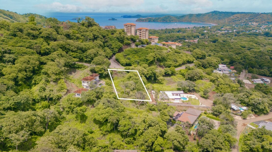 Lot Ready to Build in Coco Bay near the Beach