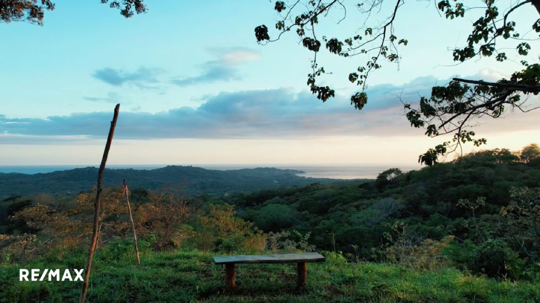33 Acre Property for Development Guanacaste | REMAX