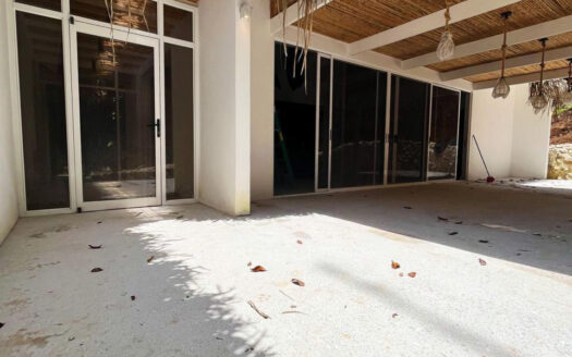 Casa Adama, tropical home in Playa Pelada