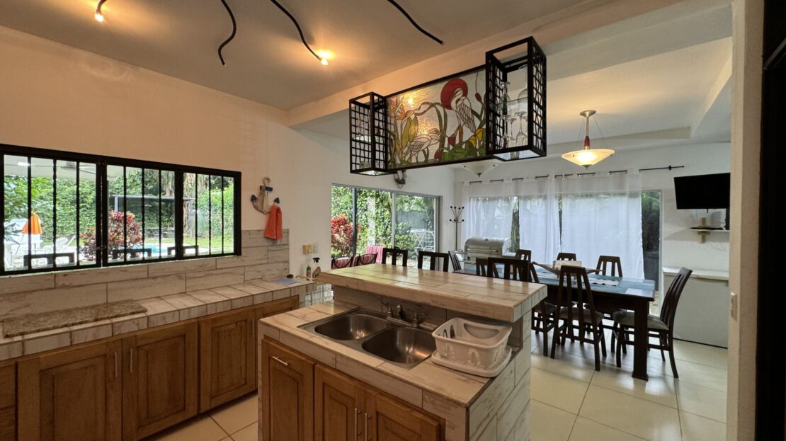 Casa Sol: Elegant Oasis in the Heart of Bosque del Lago Guanacaste | REMAX