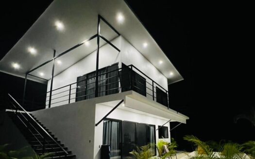 Max Property: Two Apartments & two cabins, Cuesta Grande.