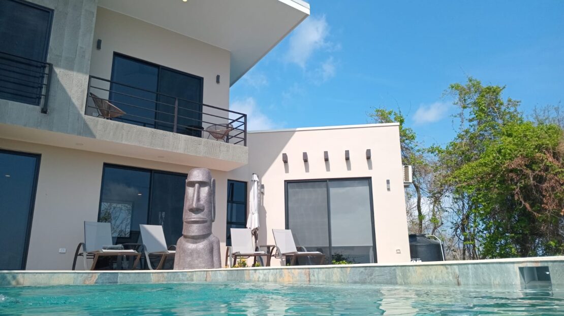 PRICE REDUCTION!!!  LARGE OCEAN VIEW VILLA