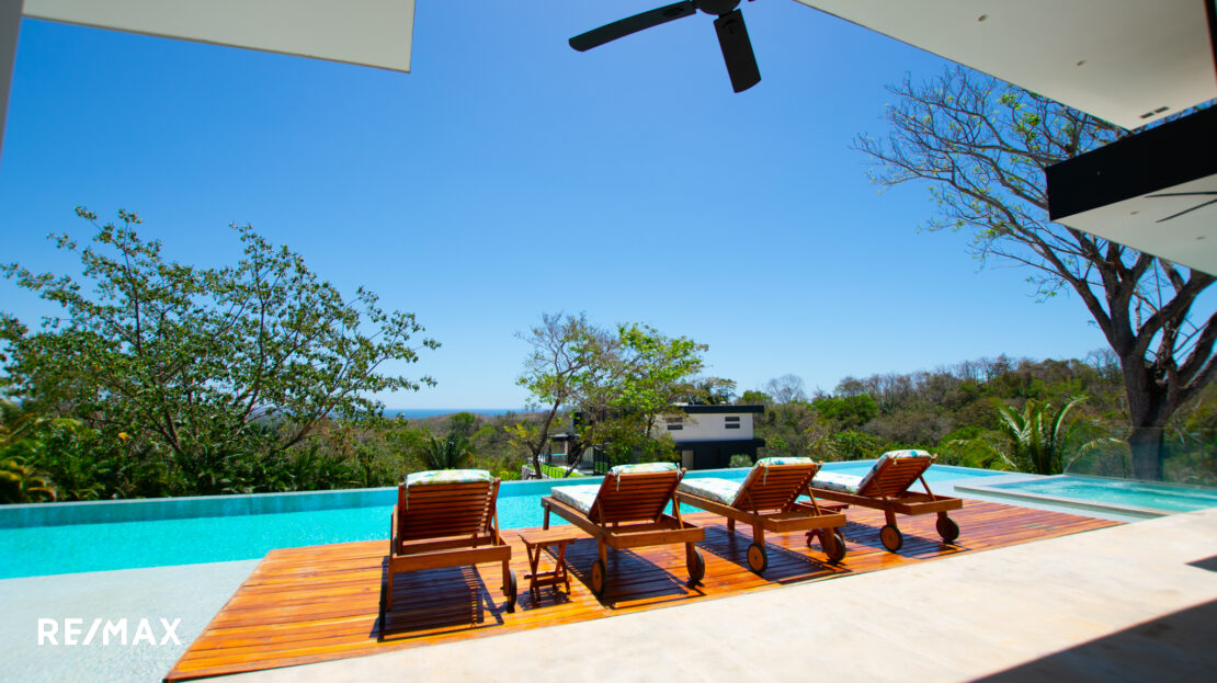 Stunning Modern Home in Black Beauty Community Guanacaste | REMAX