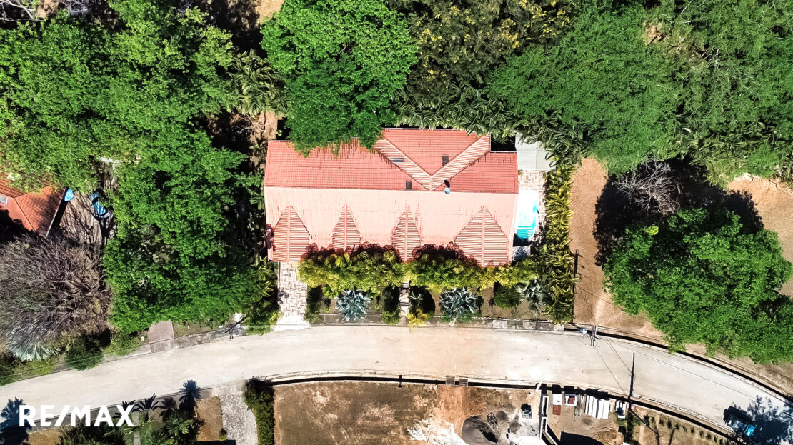 Great Value/ Desirable Gated Community Guanacaste | REMAX