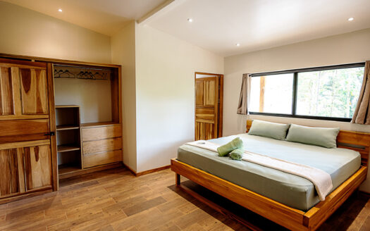 Villa Selva in Samara Wood