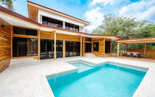 Villa Selva in Samara Wood Guanacaste | REMAX