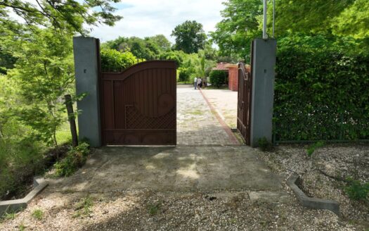 Nature Retreat Lot with Gazebo, Pool & Expansion Potential in Pueblo Viejo de Nicoya