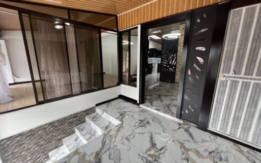 Casa de 3 hab, 2 baños, remodelada en Alajuela centro, Costa Rica MM