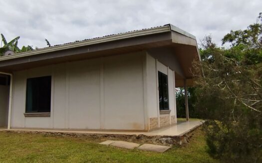 For Sale | Nature Estate with 3 Homes + River – Turrialba, Cartago | USD 379,000