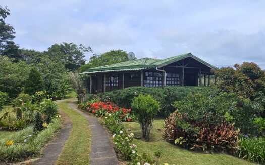 For Sale | Nature Estate with 2 Homes + Volcano View – Near Turrialba, Cartago | USD 330,000