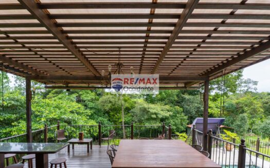 House For sale in Grecia Costa Rica-Pool,Garden Nature