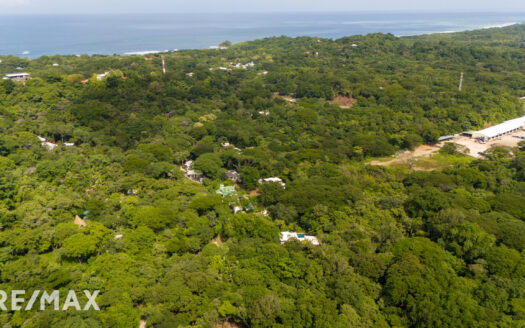 Prime 890 m² Lot in Nosara’s L Section – Close to Schools, Services & Beaches