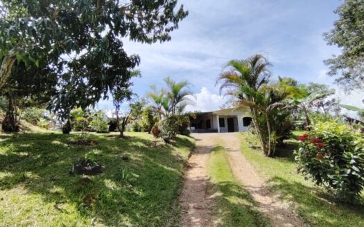 Spacious 108 M² Home For Sale In Elevated, Private Setting