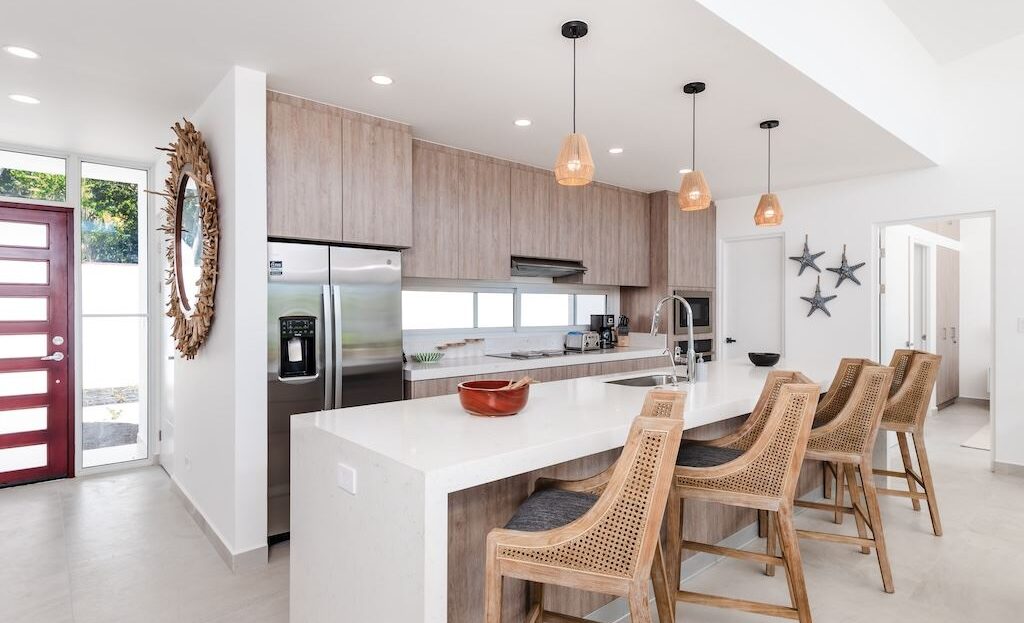 Custom-Built Coastal Retreat in The Enclave at Avellanas