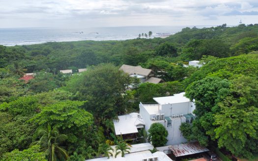 Brand-New Modern Villa – 2-Minute Walk to Playa Guiones