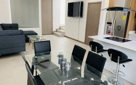 FOR RENT. House in an exclusive private condominium. Rio Oro, Santa Ana