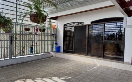 BEAUTIFUL HOUSE IN SAN RAFAEL- DESAMPARADOS