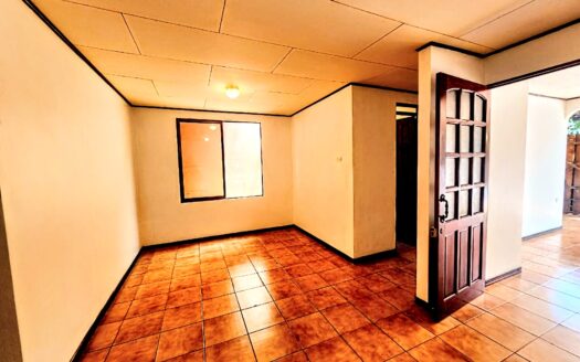 Conveniently located 3-bedroom starter home.