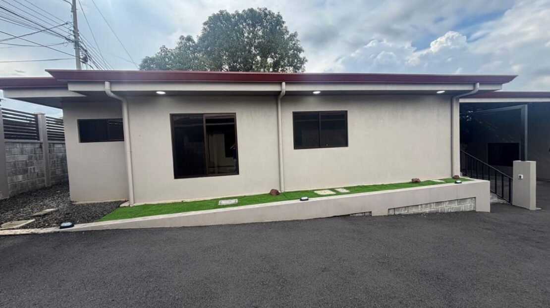 Modern 2-Bedroom